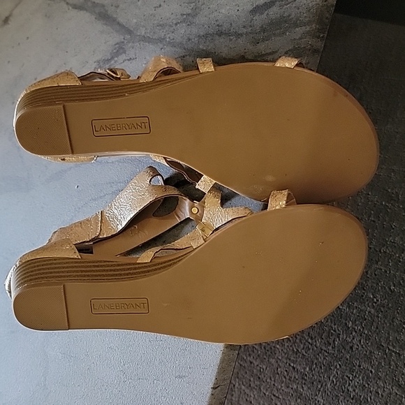 Lane Bryant Distressed Gladiator Sandals goldish/tan color 9W - Picture 5 of 10